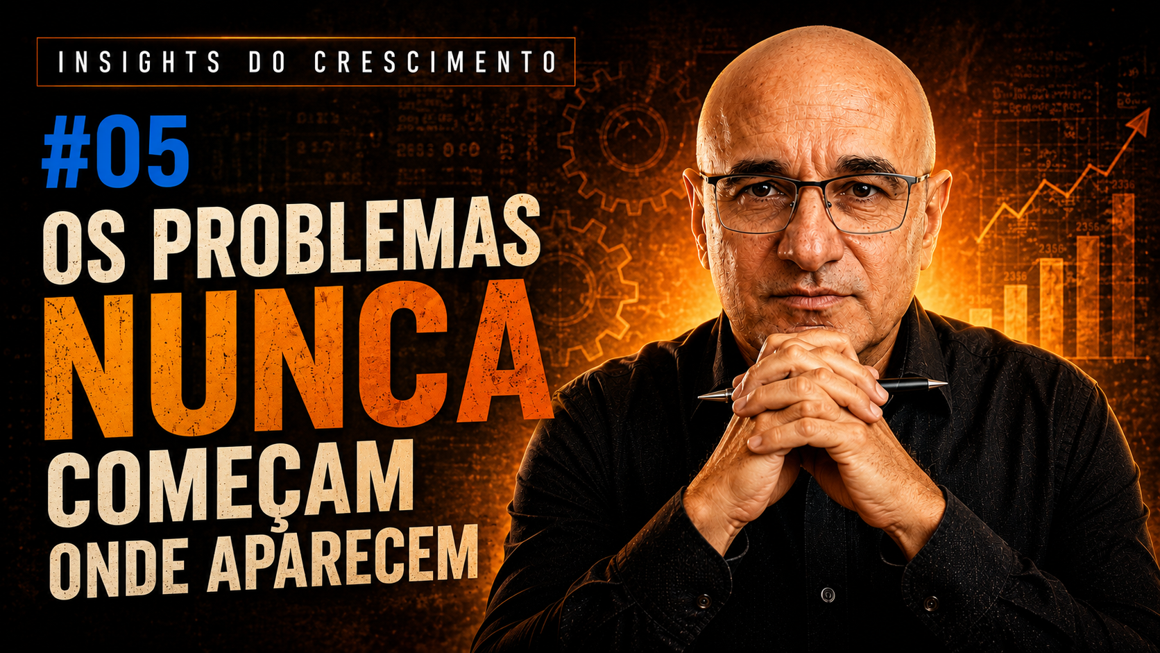 Empresário observando a empresa enquanto pequenos problemas operacionais revelam a aproximação do Platô Empresarial.